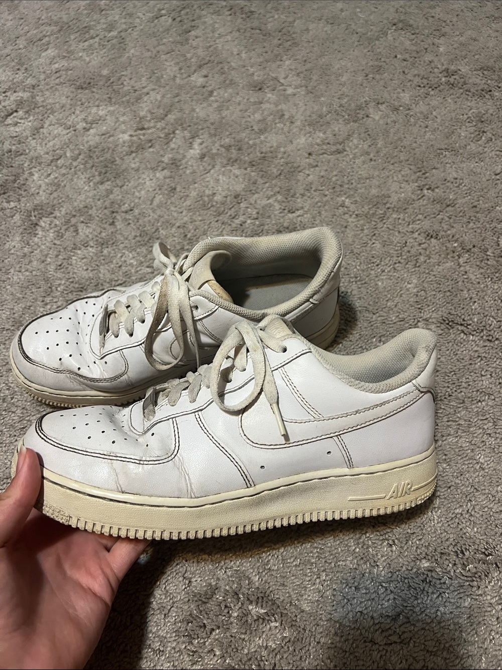 nike airforce 1s